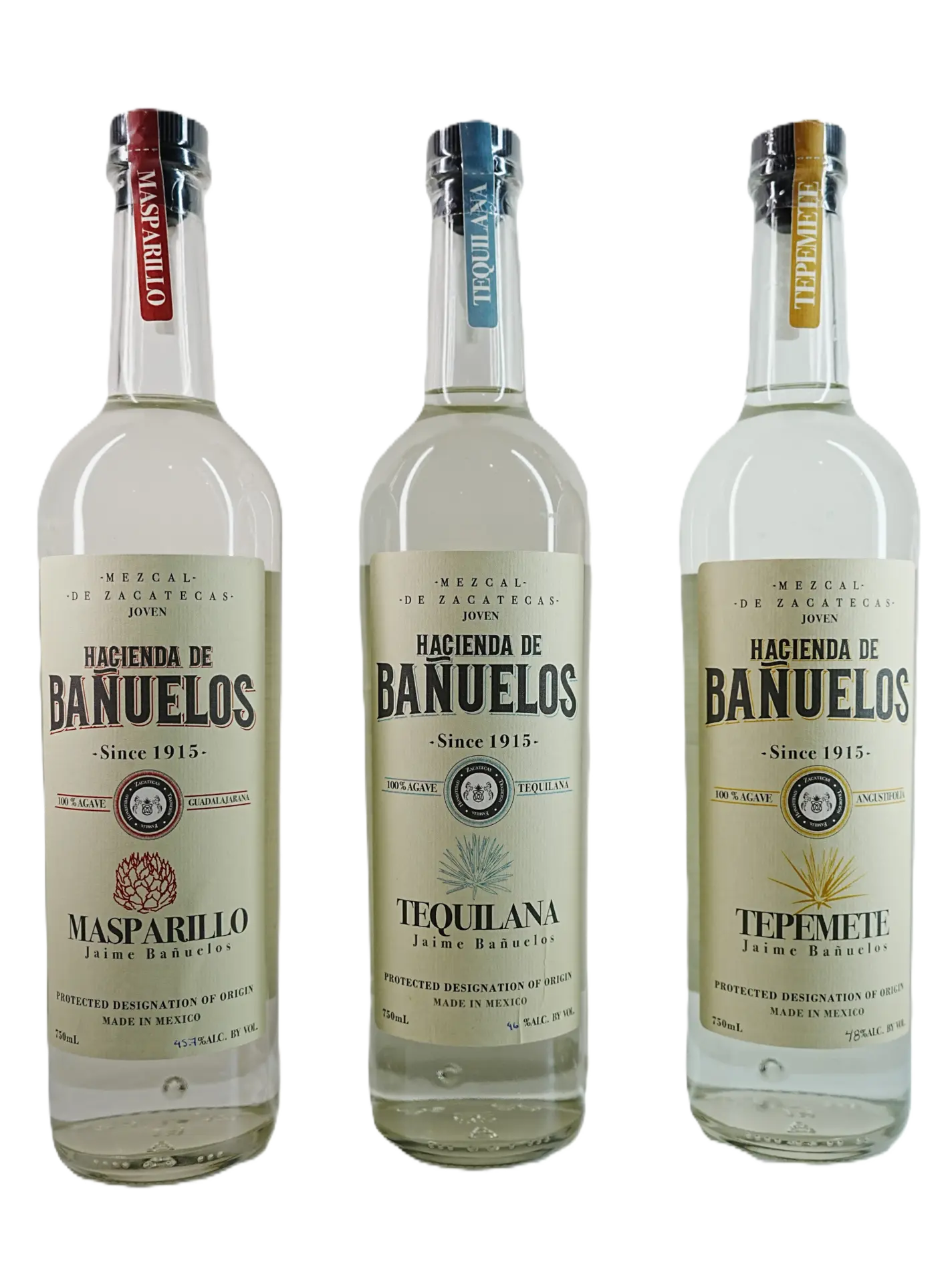 Botellas de mezcal Masparillo, Tequilana y Tepemete de Hacienda de Bañuelos
